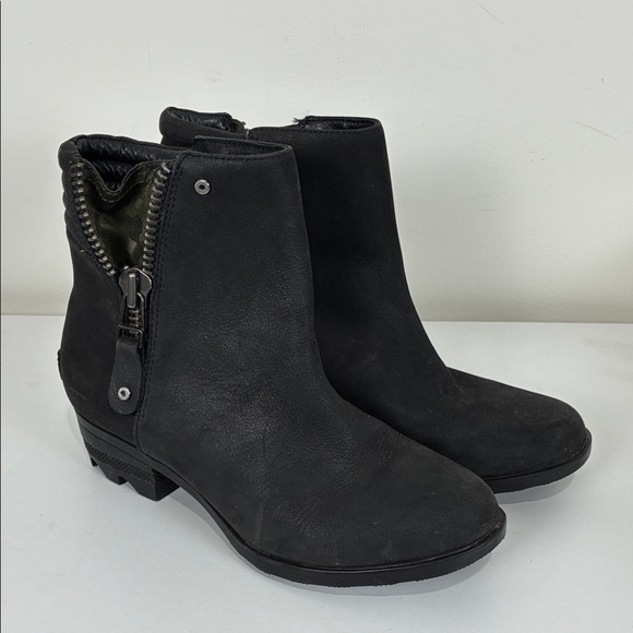 Sorel Shoes - Sorel Women’s 6 Leather Heeled Ankle Booties Panel Zipper Detail Black Moto